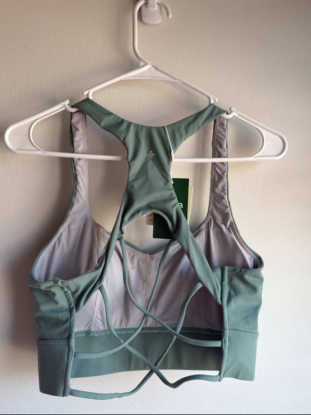 HALARA NWT Sage Green Padded Cross Back Strappy Sports Bra Medium Support - Picture 3 of 5